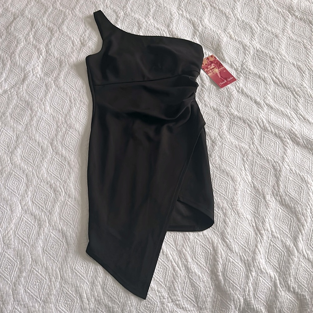 Emerald Sundae asymmetrical one-shoulder cocktail dress